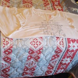 Womens tee shirt flared bottom